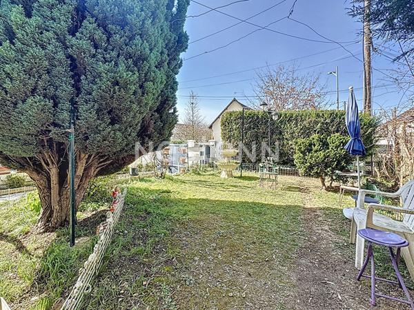 Maison familiale à Morangis proche des écoles et des transports 4 chambres sous-sol total