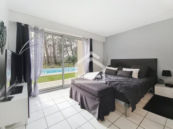 Maison 5 pièce(s) 4 chambre(s) 210 m²