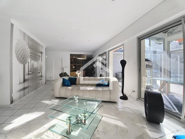 Maison 5 pièce(s) 4 chambre(s) 210 m²