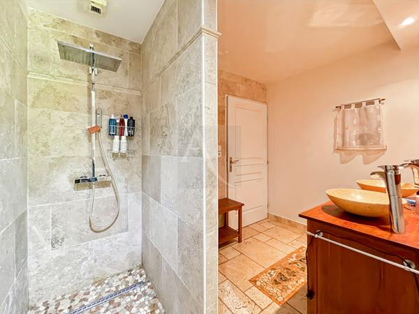 Charmante maison périgourdine avec dépendance, proche de Villeréal