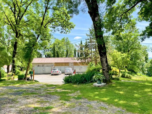 Charmante maison périgourdine avec dépendance, proche de Villeréal