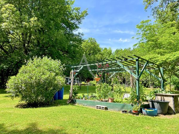 Charmante maison périgourdine avec dépendance, proche de Villeréal