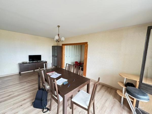 🌇 RARE À ANGOULÊME – Appartement 3 chambres au dernier étage ! ✨