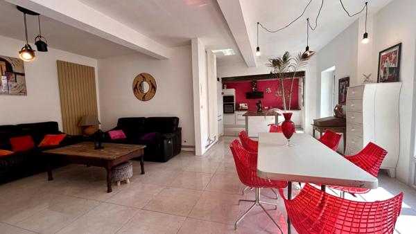 Maison de ville aux volumes remarquables, 3 chambres