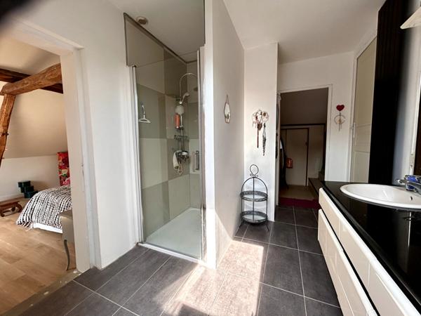 Maison de ville aux volumes remarquables, 3 chambres