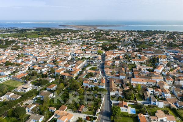 Propriété d’exception au cœur de Saint-Denis-d’Oléron, 270 m², piscine et jardin remarquable