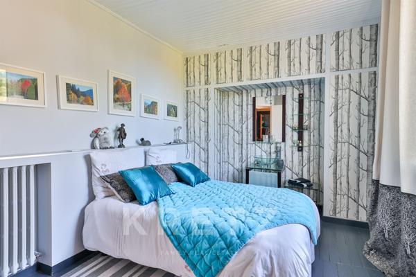 Propriété au cœur d'un village de 270m² avec piscine