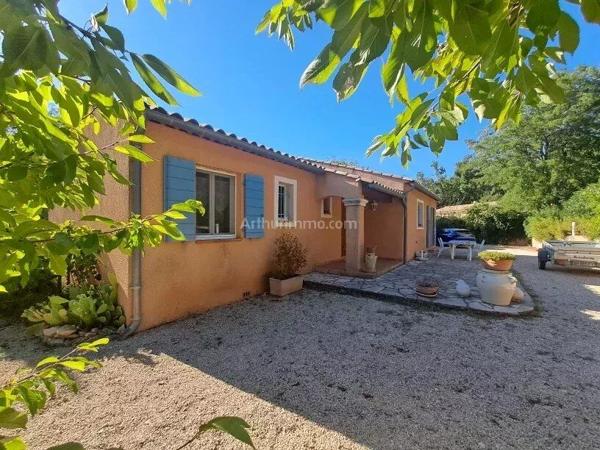 Vente                                                      Villa
                        
                     4 pièces                      99 m2                     à Salernes