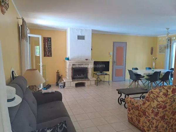 Vente                                                      Villa
                        
                     4 pièces                      99 m2                     à Salernes