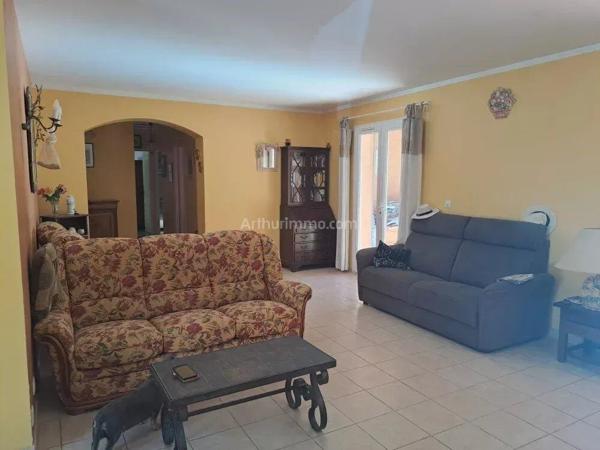 Vente                                                      Villa
                        
                     4 pièces                      99 m2                     à Salernes