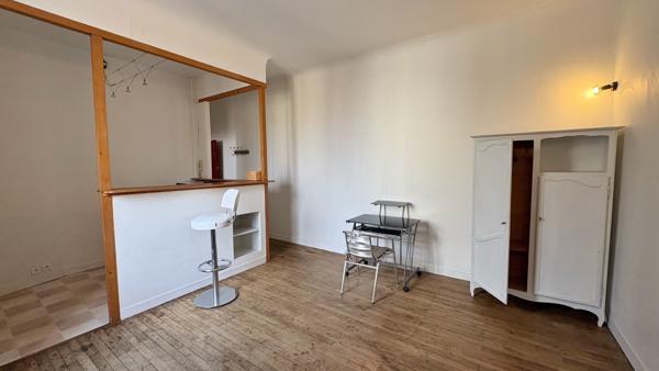 NIORT- loft de 263m² avec piscine et garage