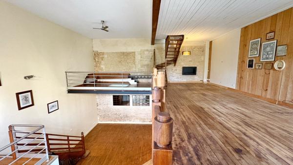 NIORT- loft de 263m² avec piscine et garage