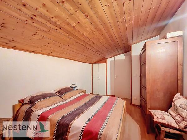 A vendre maison, 87 m², dans un hameau calme du GUA avec ses 2 chambres, sur un terrain de 337m², A 15 minutes des plages de Royan.