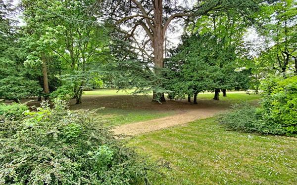 Appartement à vendre    3 pièces • 102,81 m2 Joué-lès-Tours