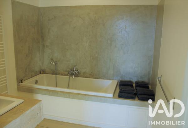 Maison à vendre 10 pièces 591,73 m² Montmeyran
