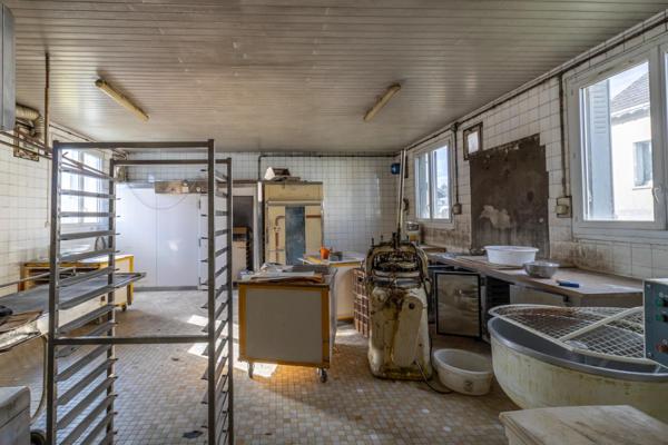 Maison Gievres 12 pièce(s) 228 m2