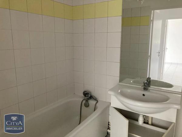 Appartement à louer 2 pièces 51.18m² L'Aigle (61300)
