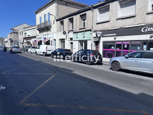 Local Commercial
        
        - 92 m² 339 200 € *