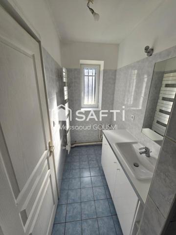 Maison 81 m² – 3 niveaux – Grand terrain plat de 5 600 m² + garage 32 m²