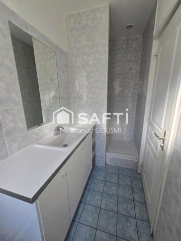 Maison 81 m² – 3 niveaux – Grand terrain plat de 5 600 m² + garage 32 m²