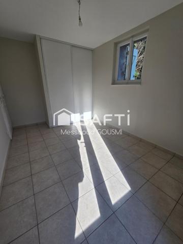 Maison 81 m² – 3 niveaux – Grand terrain plat de 5 600 m² + garage 32 m²