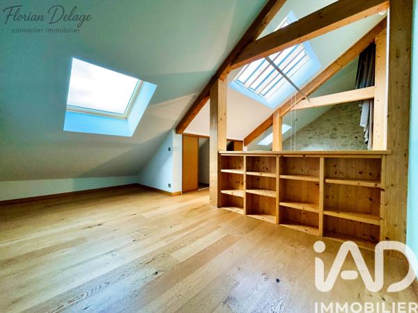 Maison à vendre 7 pièces 225 m² Saint-Genis-Pouilly