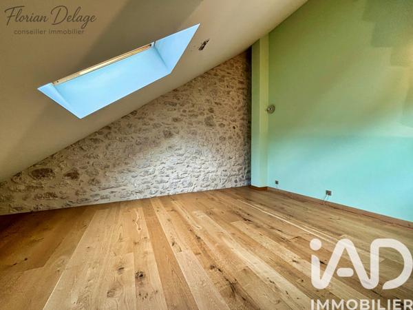 Maison à vendre 7 pièces 225 m² Saint-Genis-Pouilly