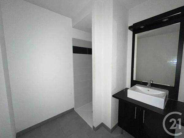 Appartement Studio à vendre  1 pièce - 27 m 2   LAUNAGUET  - 31