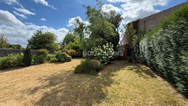 Vente
                Maison115 m² - 5 Pièces -
                    SAINT POL SUR TERNOISE (62130)