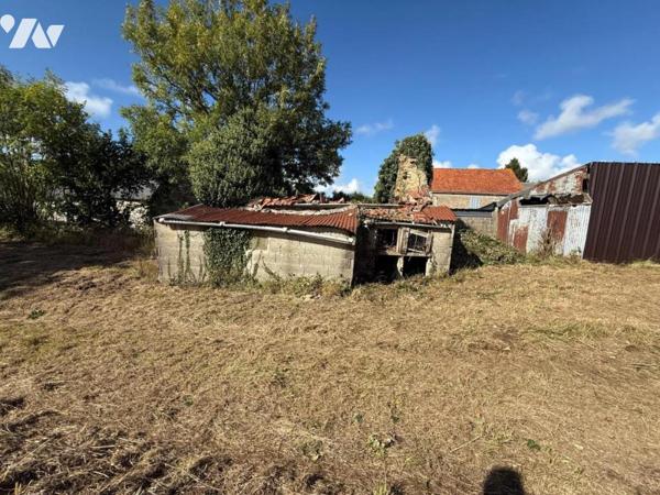 TERRAIN AVEC BATIMENTS A TRANSFORMER EN HABITATION