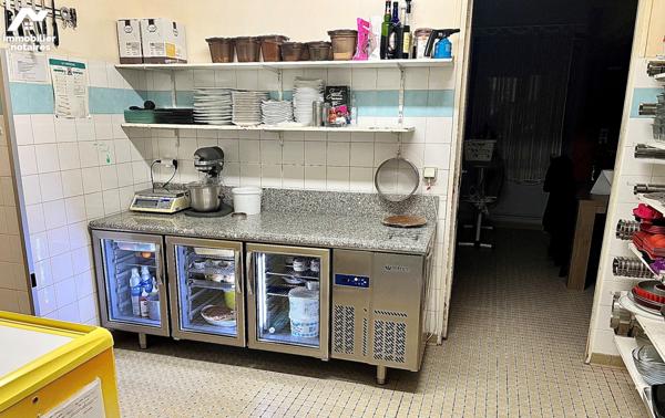 A MARGON, fonds de commerce de restaurant semi-gastronomique
3 salles (40, 20 et 25 couverts).