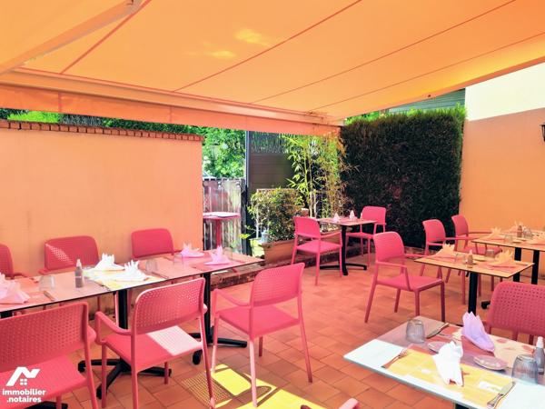 A MARGON, fonds de commerce de restaurant semi-gastronomique
3 salles (40, 20 et 25 couverts).