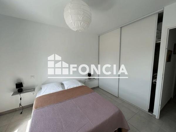 Location Appartement 4 pièces 82.5 m² - AVENUE DE MALAUCENE Rochefort Du Gard 30650