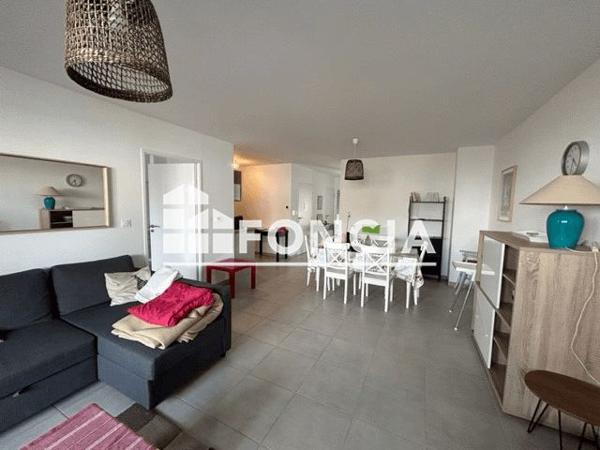 Location Appartement 4 pièces 82.5 m² - AVENUE DE MALAUCENE Rochefort Du Gard 30650