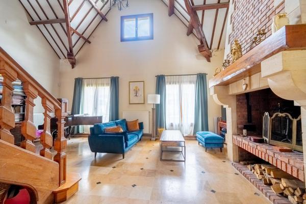 Belle demeure de 195 m² habitables à 10 min du RER A