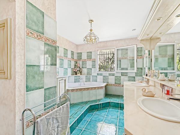 Maison à vendre |  Marseille 13 |  6 pièces | 174 m²