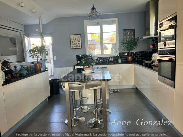 INGRE Centre, charmante Maison de ville T5 entièrement rénovée implantée sur un jardin de 377m2 avec piscine chauffée, dépendance et garage double