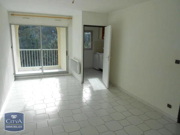 Appartement à louer 2 pièces 45m² Nîmes (30000)