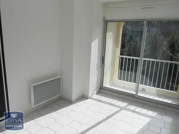 Appartement à louer 2 pièces 45m² Nîmes (30000)