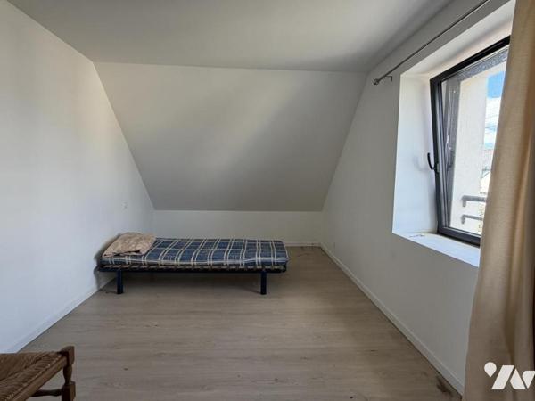 2236 - SAINT MARTIN DES CHAMPS - MAISON ENTIEREMENT RENOVEE - 3 CHAMBRES - JARDIN DE 520M²