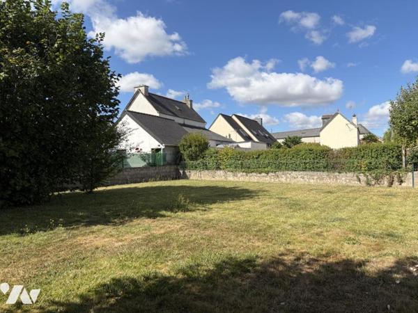 2236 - SAINT MARTIN DES CHAMPS - MAISON ENTIEREMENT RENOVEE - 3 CHAMBRES - JARDIN DE 520M²
