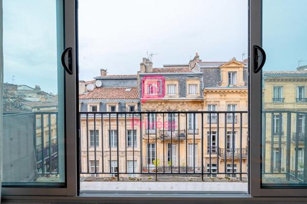 BORDEAUX HYPER-CENTRE ? PEY BERLAND Appartement 4 pièce(s) 101 m2