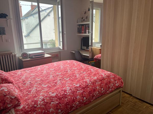 à deux pas de la gare TGV de Saint Pierre Des corps ,maison climatisée