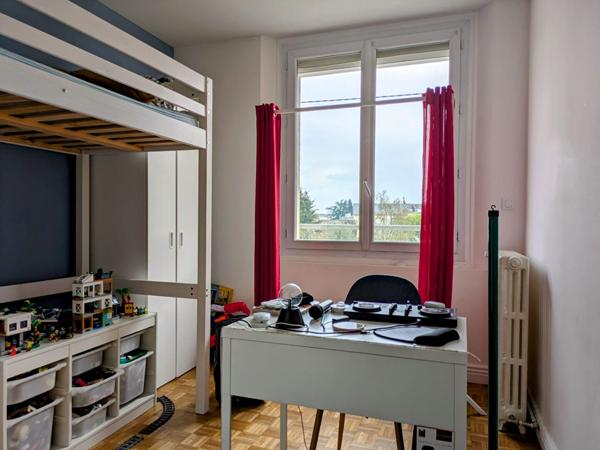 à deux pas de la gare TGV de Saint Pierre Des corps ,maison climatisée