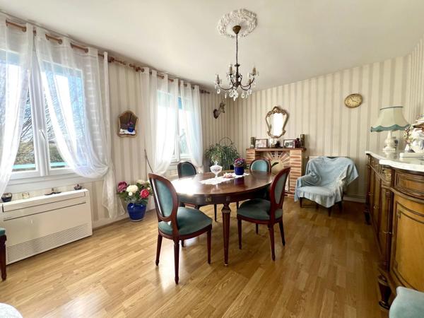 Maison familiale avec sous-sol aménagé – Calme, confort et vrai potentiel