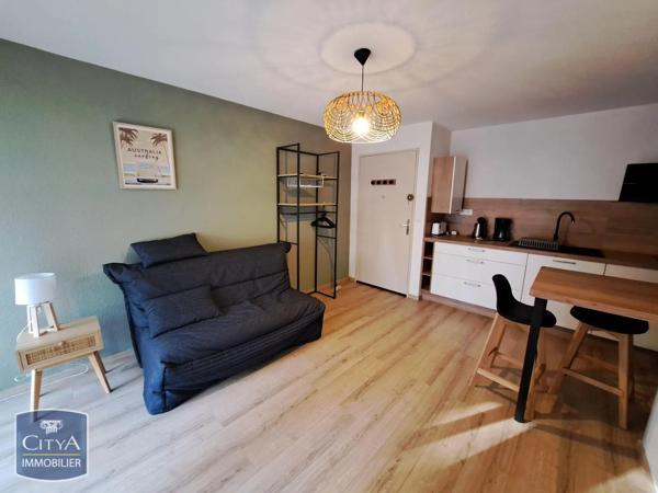 Appartement à louer 1 pièce 27.1m² Royan (17200)