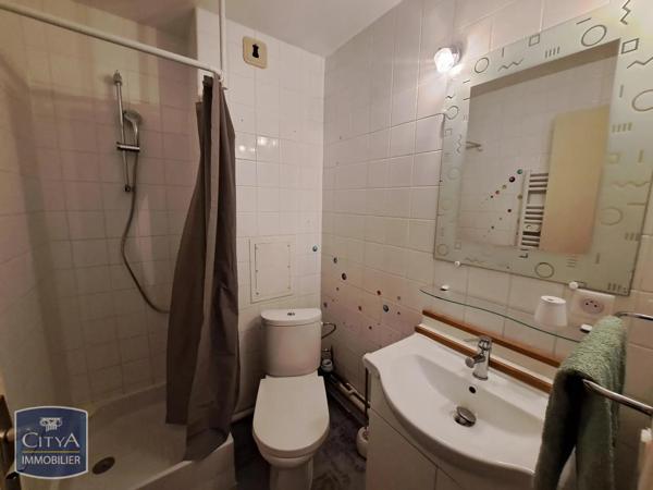 Appartement à louer 1 pièce 27.1m² Royan (17200)