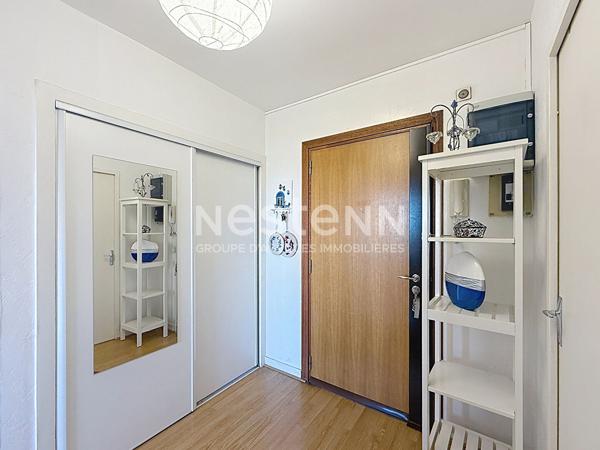 Grand Appartement T2 avec une chambre, Balcon en dernier étage Centre Ville - 69500 BRON