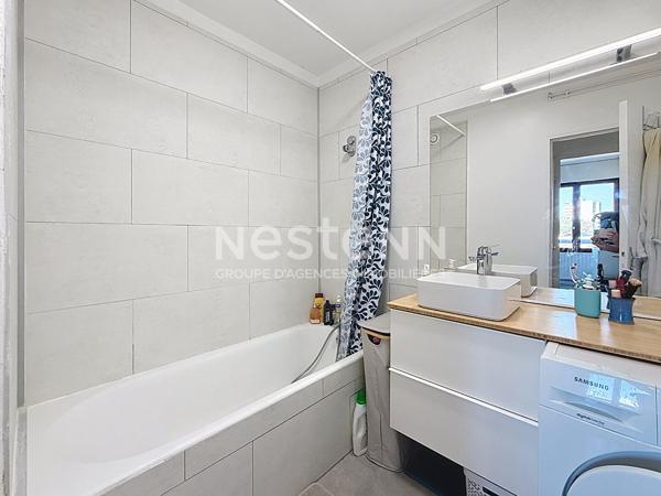 Grand Appartement T2 avec une chambre, Balcon en dernier étage Centre Ville - 69500 BRON