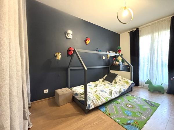 Magnifique 4 pièces avec grand balcon proche du centre de La Motte -Servolex